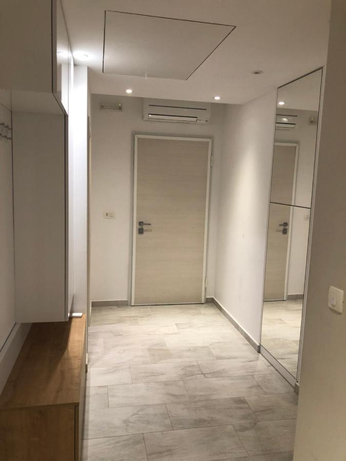 Sunny Apartment Ana Medulin Bagian luar foto