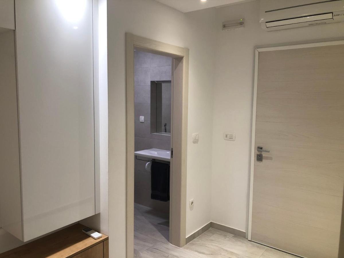 Sunny Apartment Ana Medulin Bagian luar foto