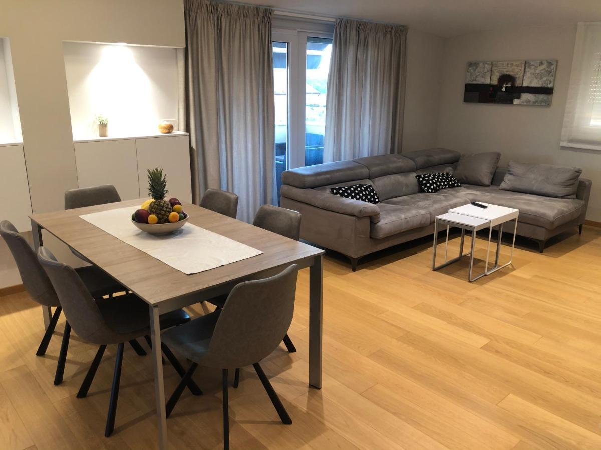 Sunny Apartment Ana Medulin Bagian luar foto