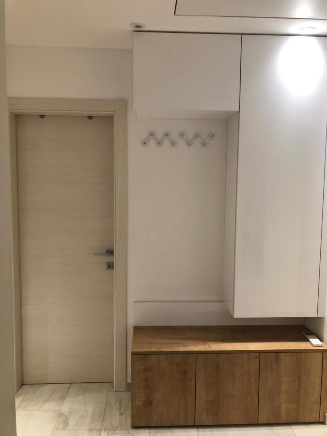 Sunny Apartment Ana Medulin Bagian luar foto