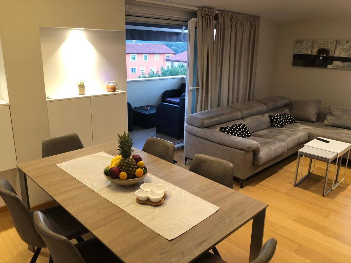 Sunny Apartment Ana Medulin Bagian luar foto